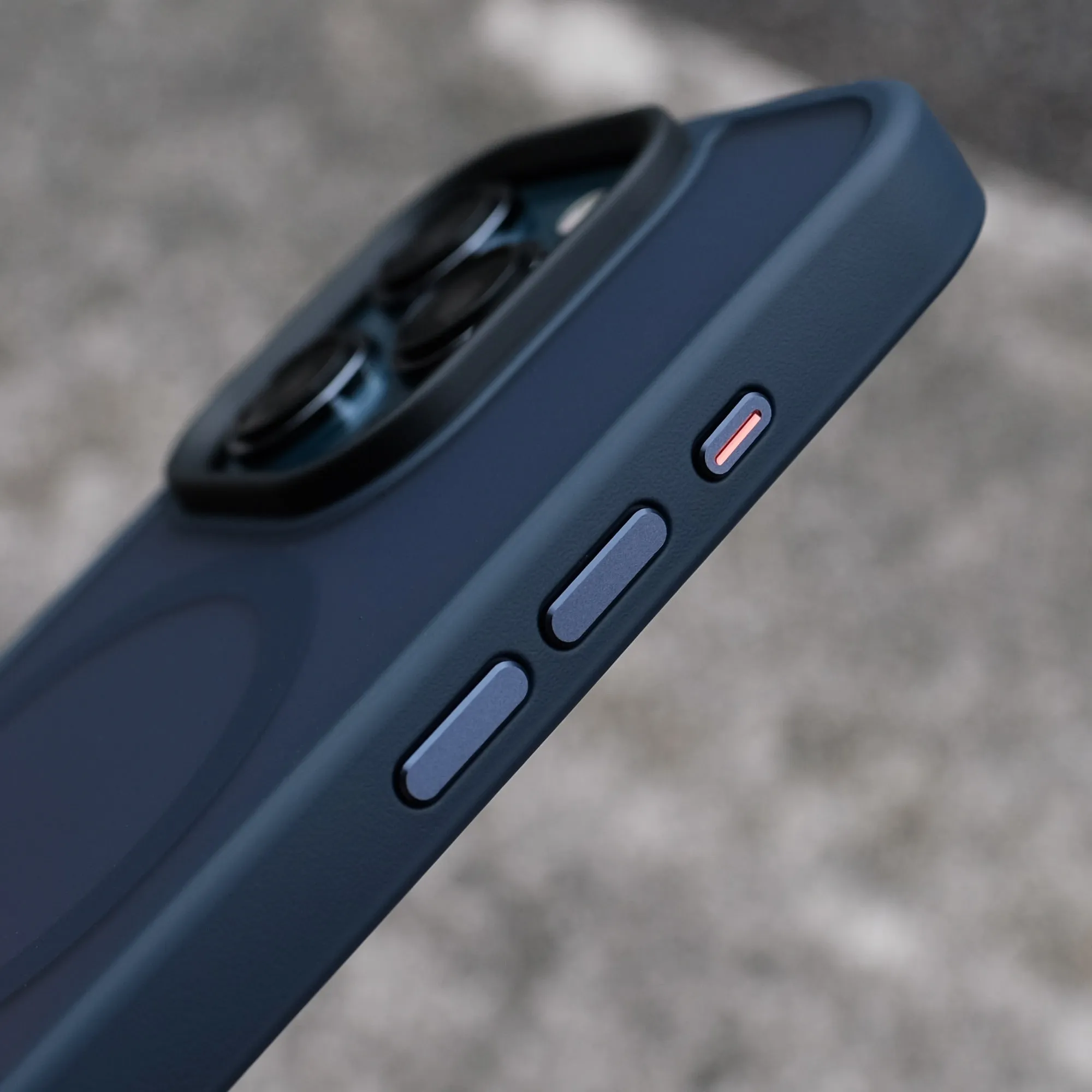 Bare Armour - for iPhone 15 Pro Max