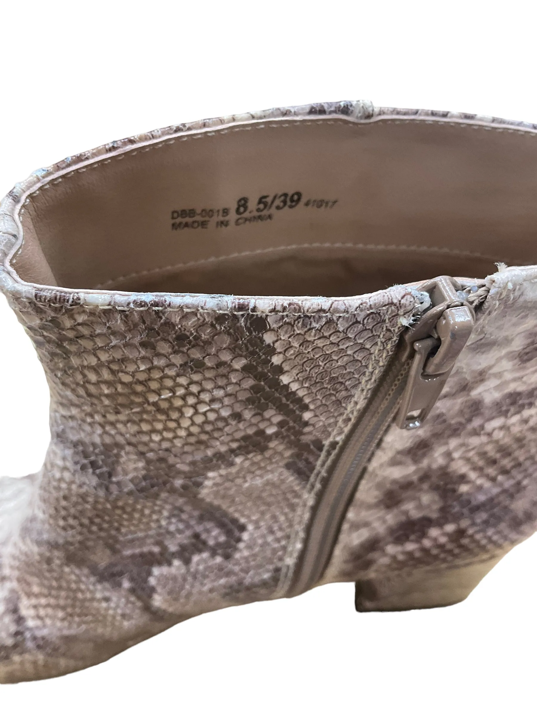 Boots Ankle Heels By Chinese Laundry  Size: 8.5