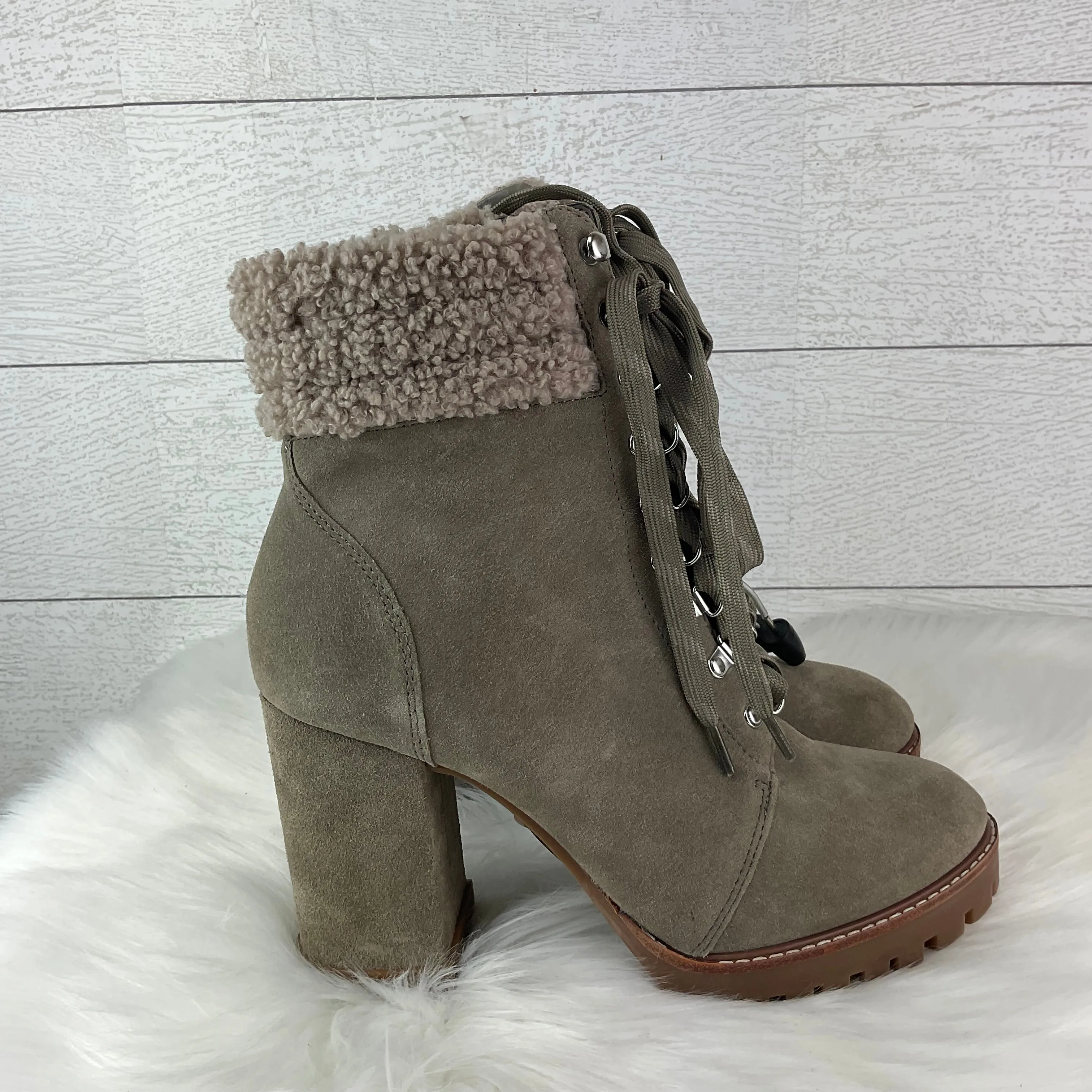 Boots Ankle Heels By Clothes Mentor In Green, Size: 9.5