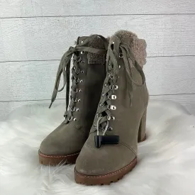Boots Ankle Heels By Clothes Mentor In Green, Size: 9.5