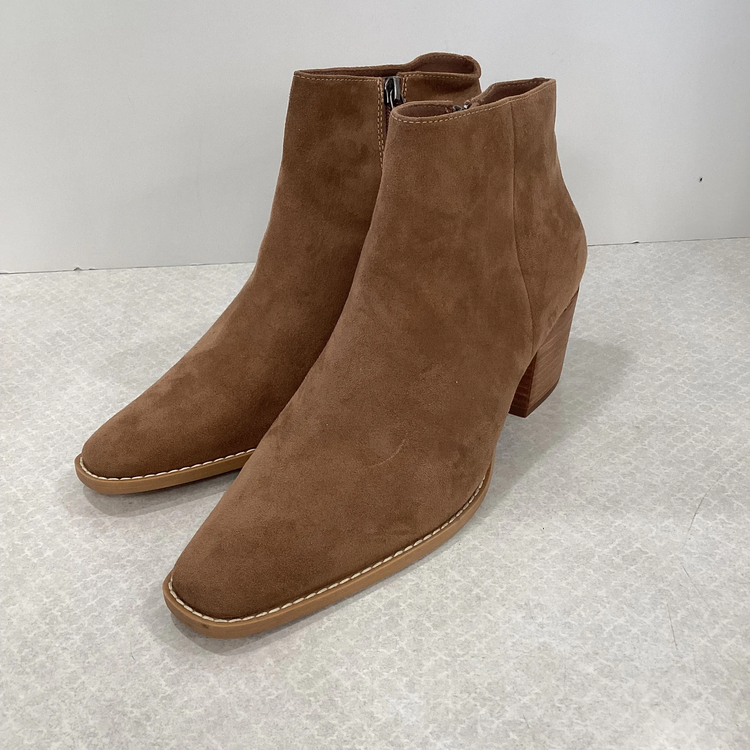 Boots Ankle Heels By Cma In Brown, Size: 10