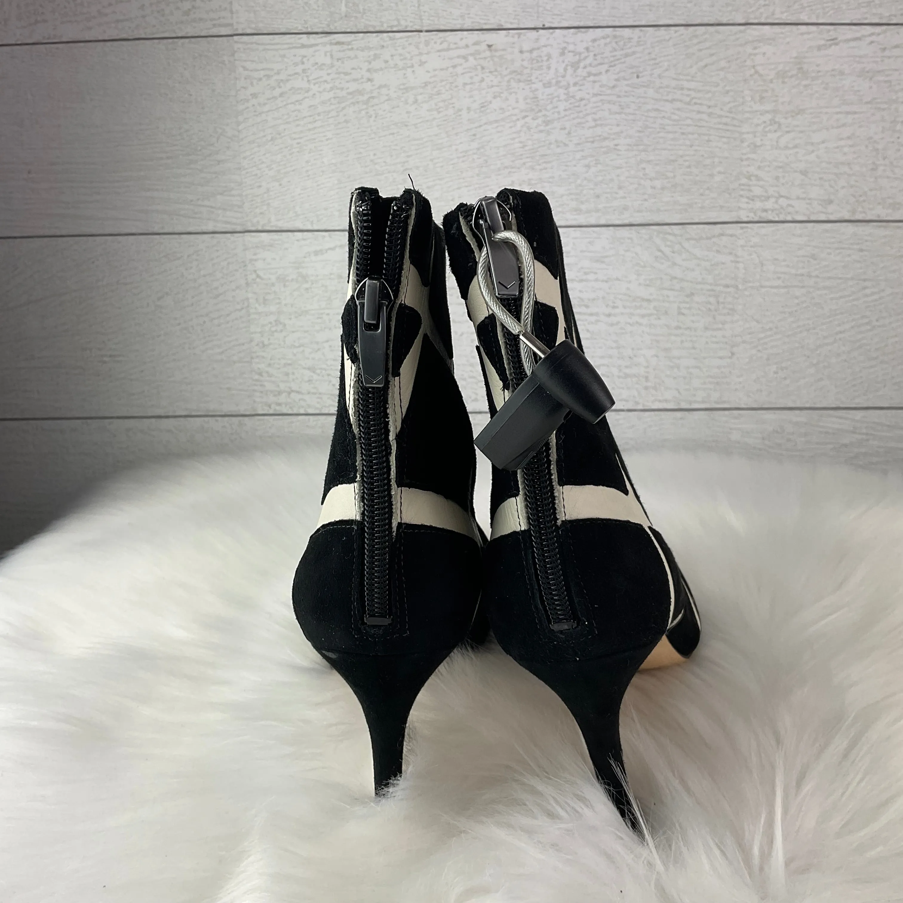 Boots Ankle Heels By Via Spiga In Black, Size: 7.5
