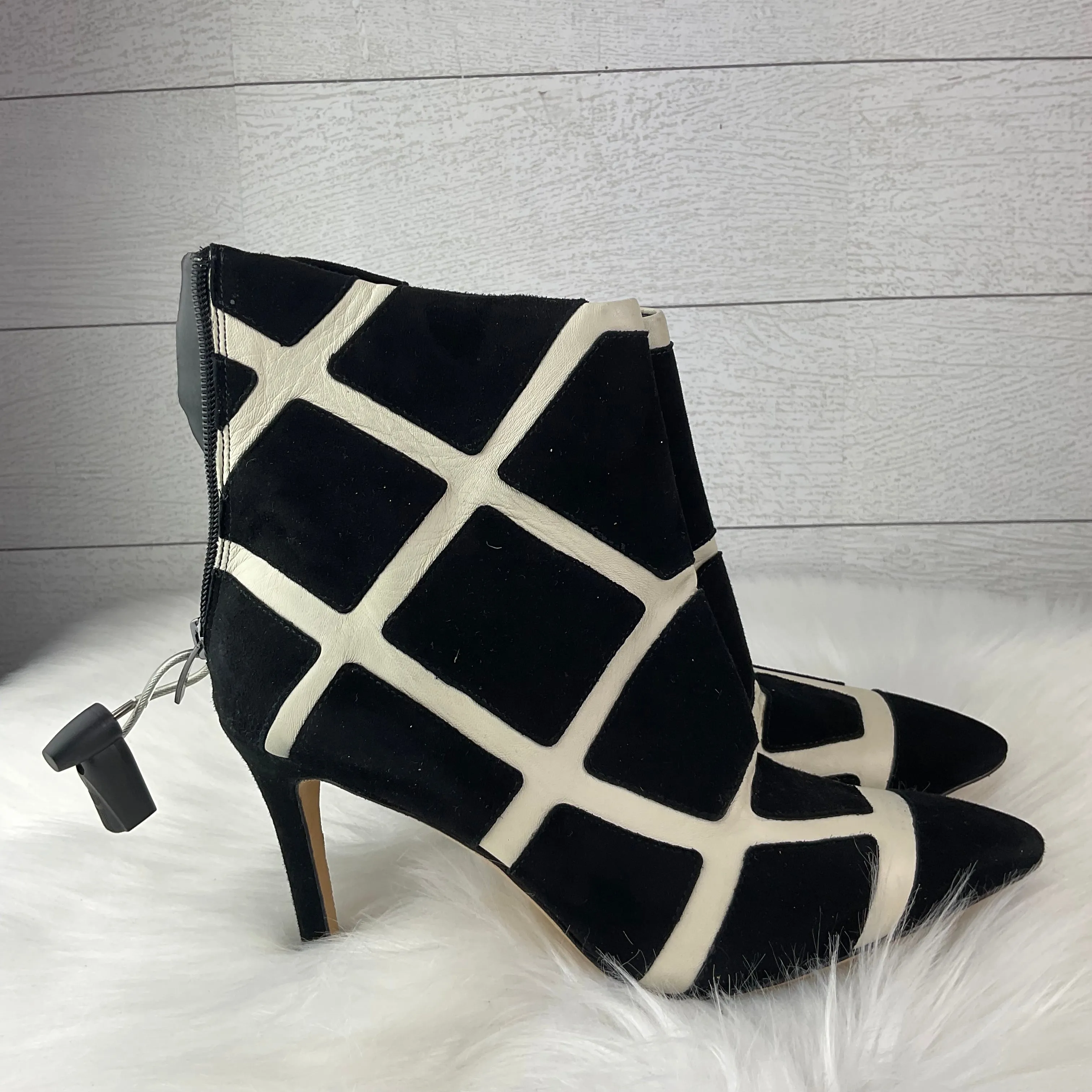 Boots Ankle Heels By Via Spiga In Black, Size: 7.5