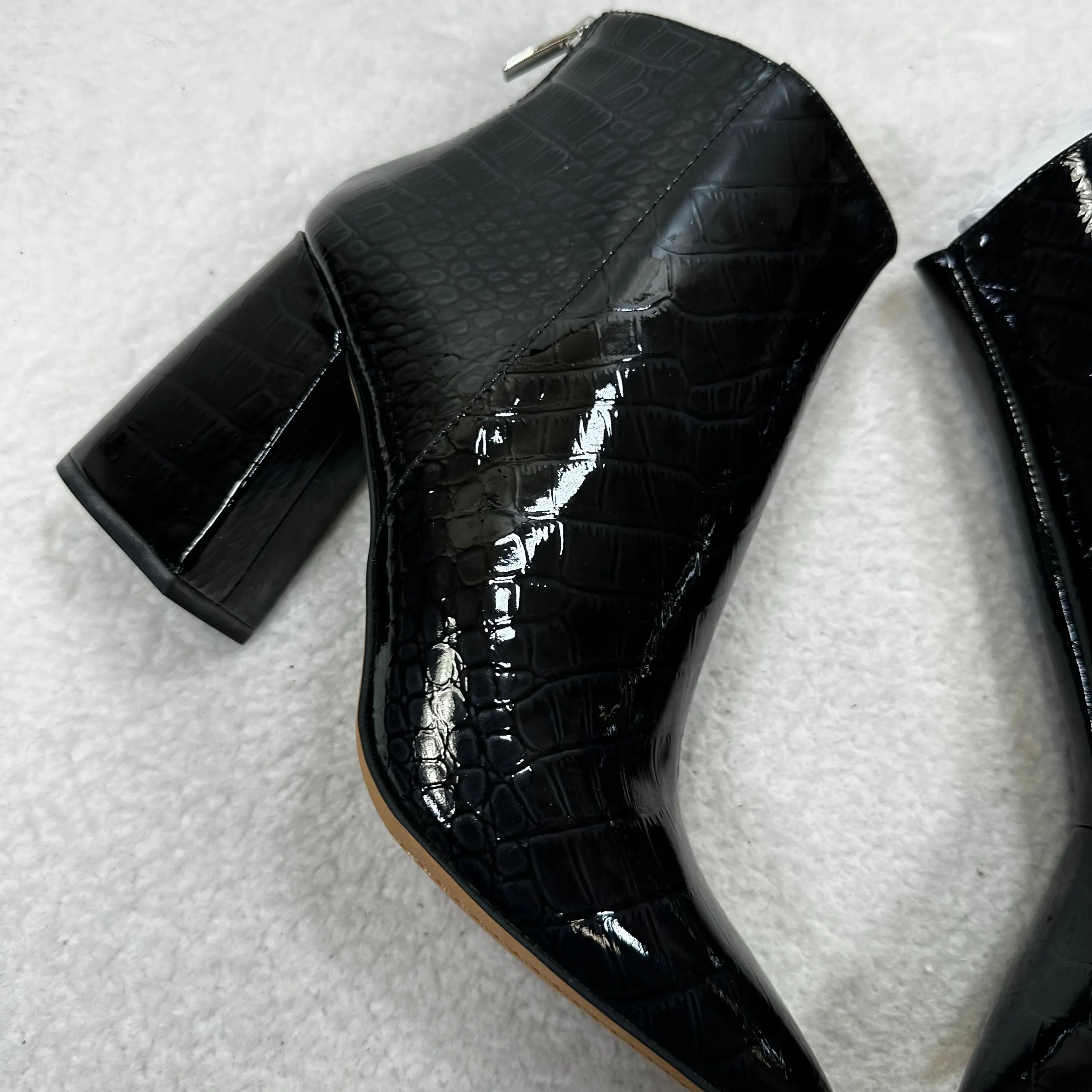 Boots Ankle Heels By Vince Camuto In Black, Size: 9