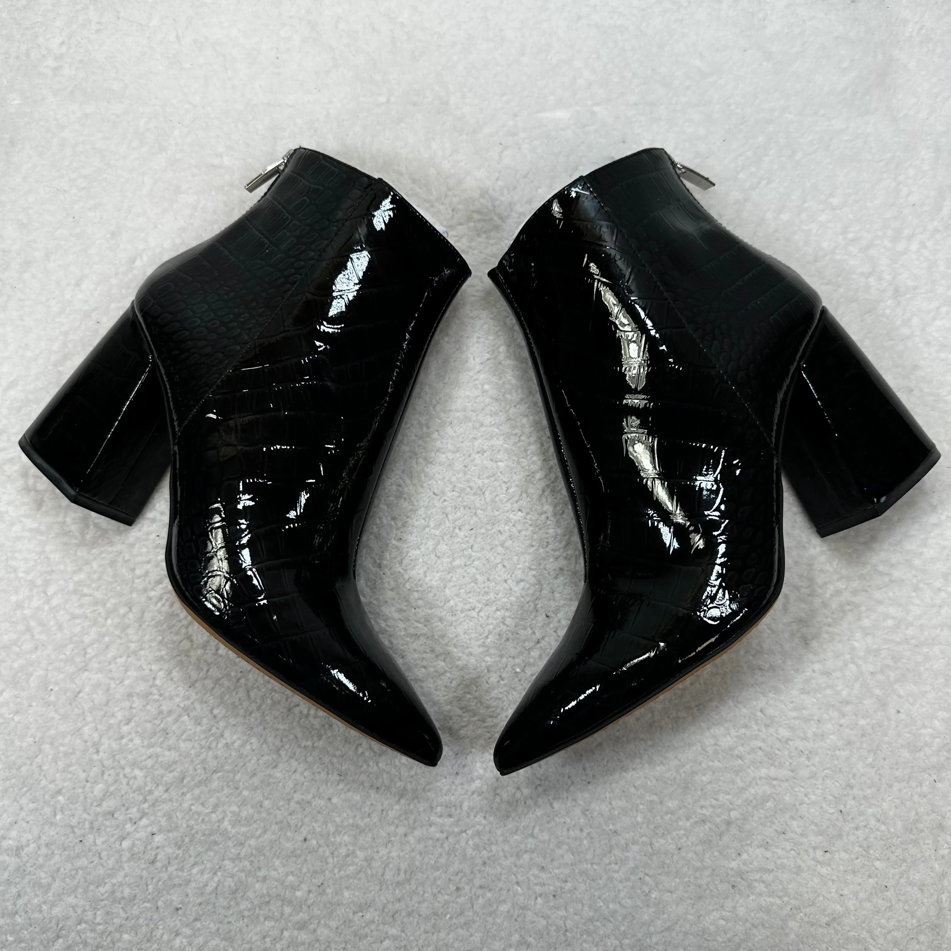 Boots Ankle Heels By Vince Camuto In Black, Size: 9