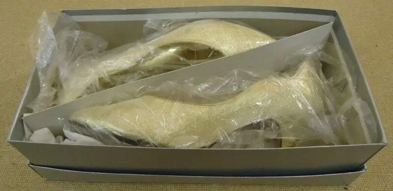 Coloriffics Womens High Heel Shoes Size 7M Glitter Gold -- Used