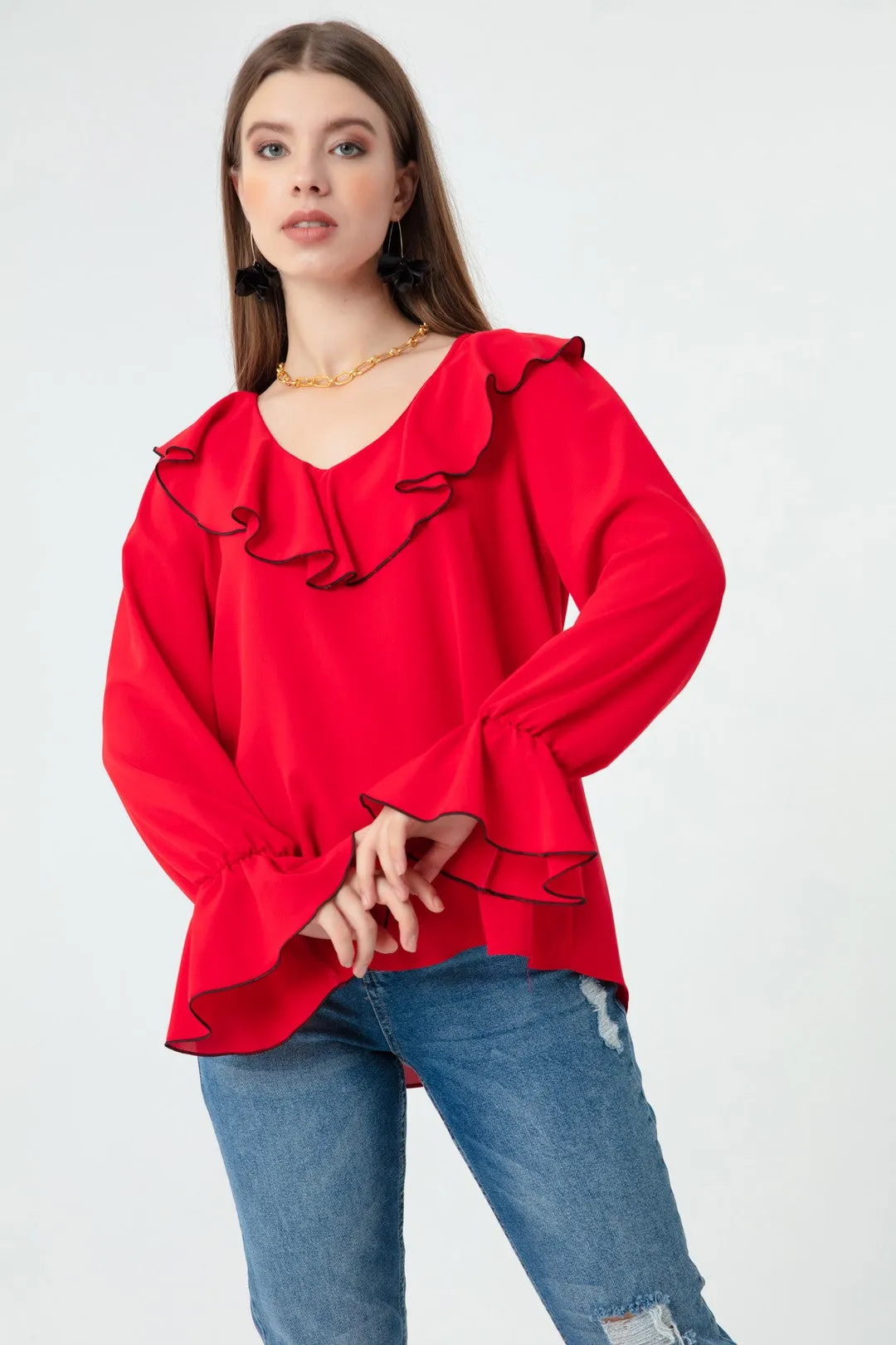 Female Collar And Arms Flywheel Blouse
