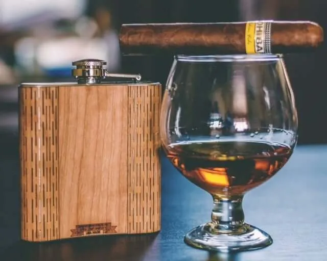 High Quality 6 oz. Wooden Hip Flask - Hand Crafted from Local Wood