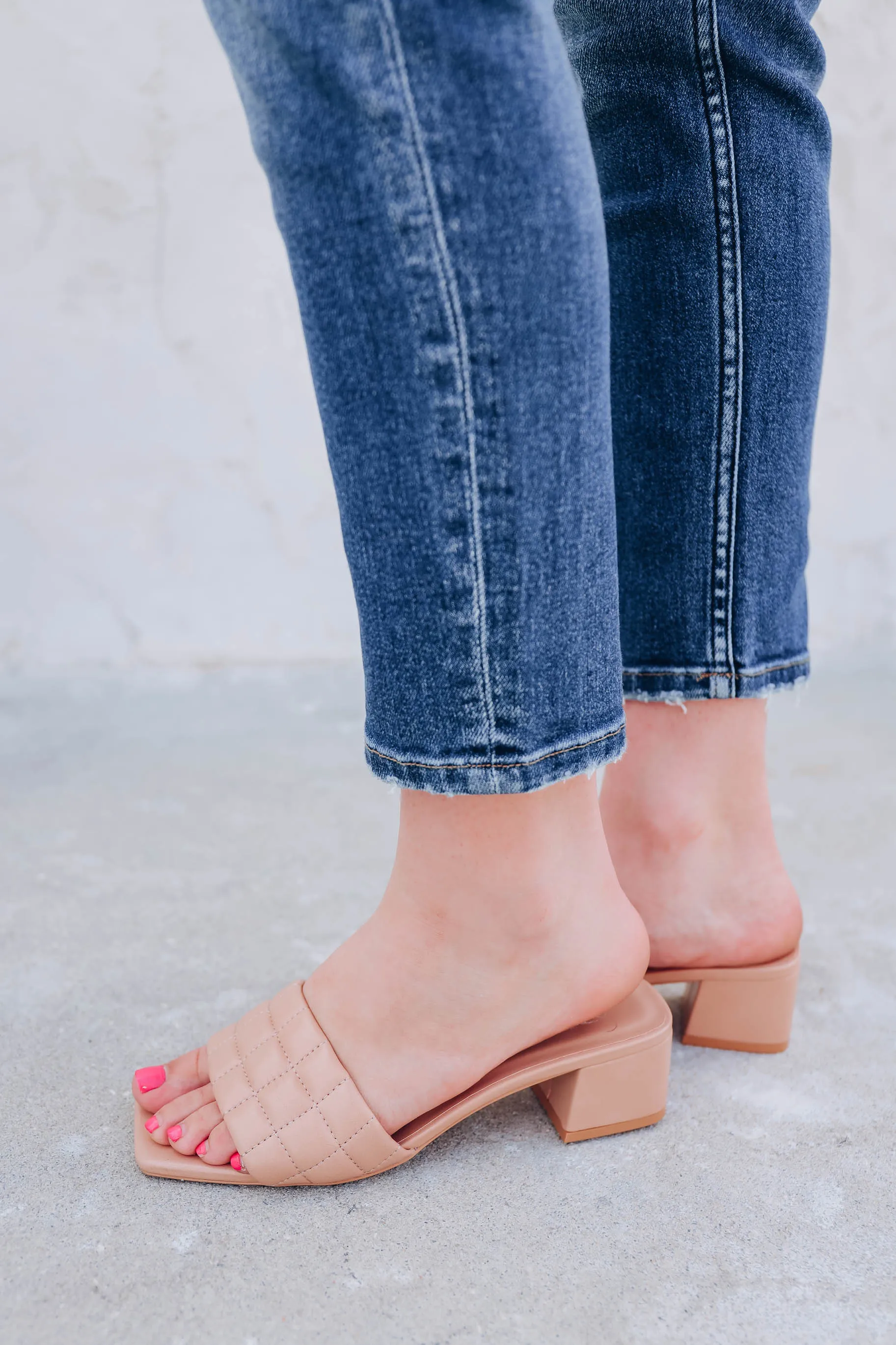 Retro Squared Toe Slides - Nude