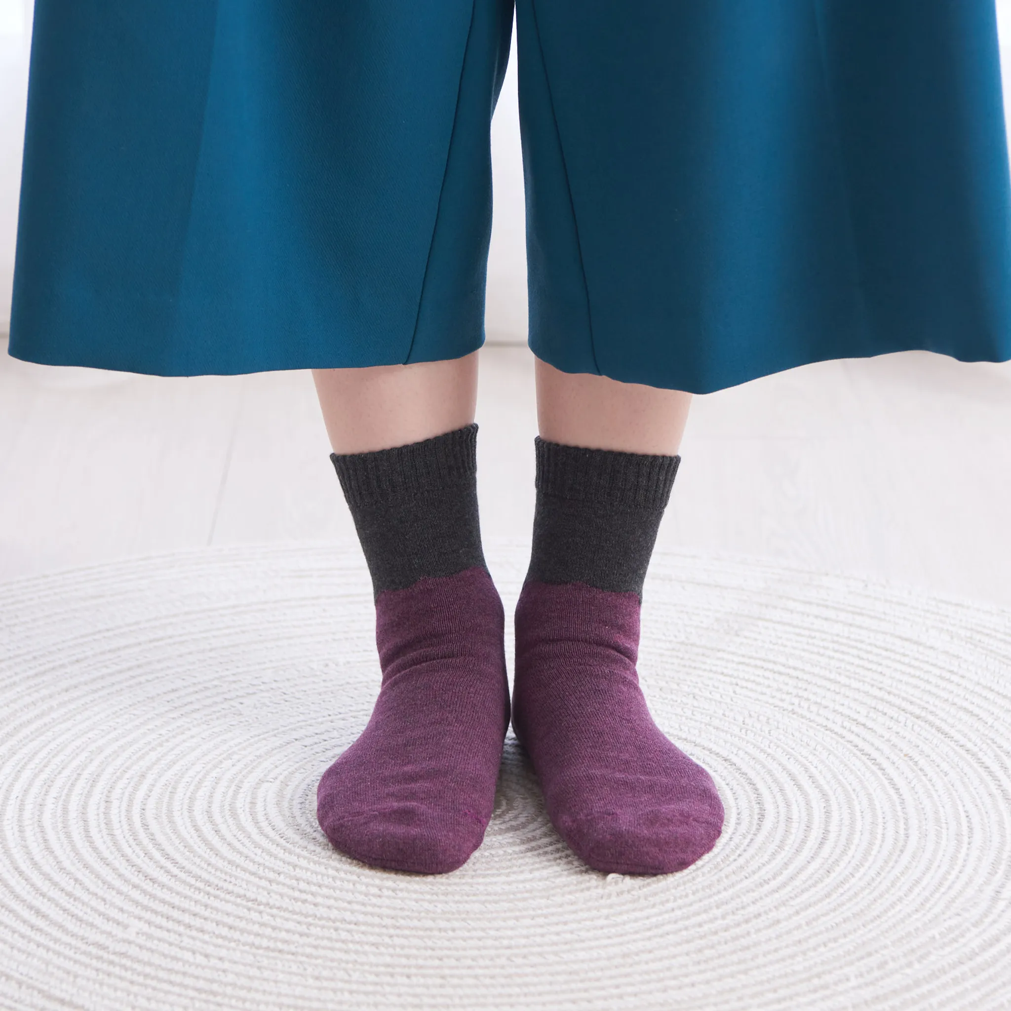 Smooth-heel socks double-layer wool blend [Waves] - 665