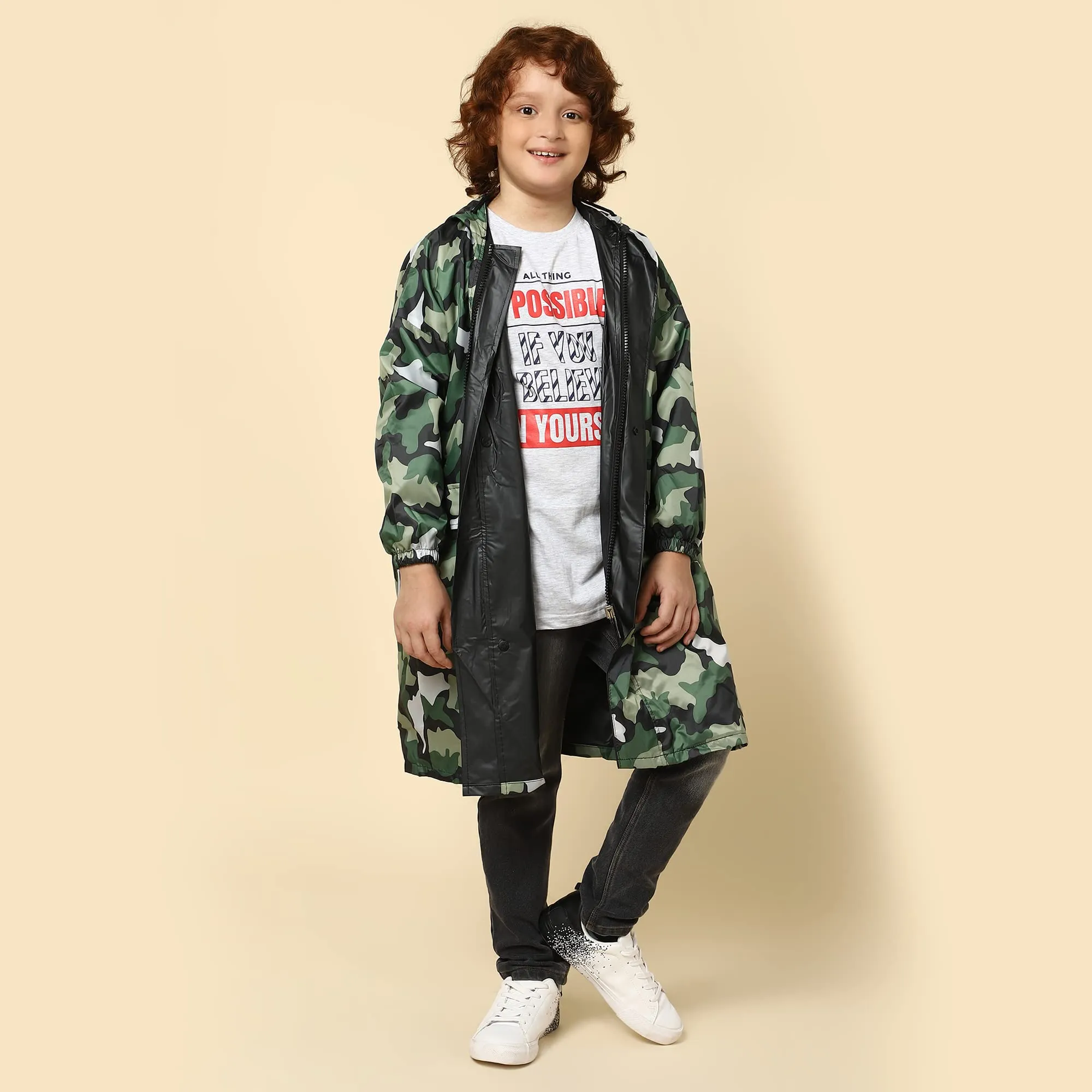 THE CLOWNFISH Cannon Series Kids Waterproof Nylon Double Coating Reversible Longcoat with Hood and Reflector Logo at Back. Printed Plastic Pouch. Kid Age-9-10 years (Green Camo)