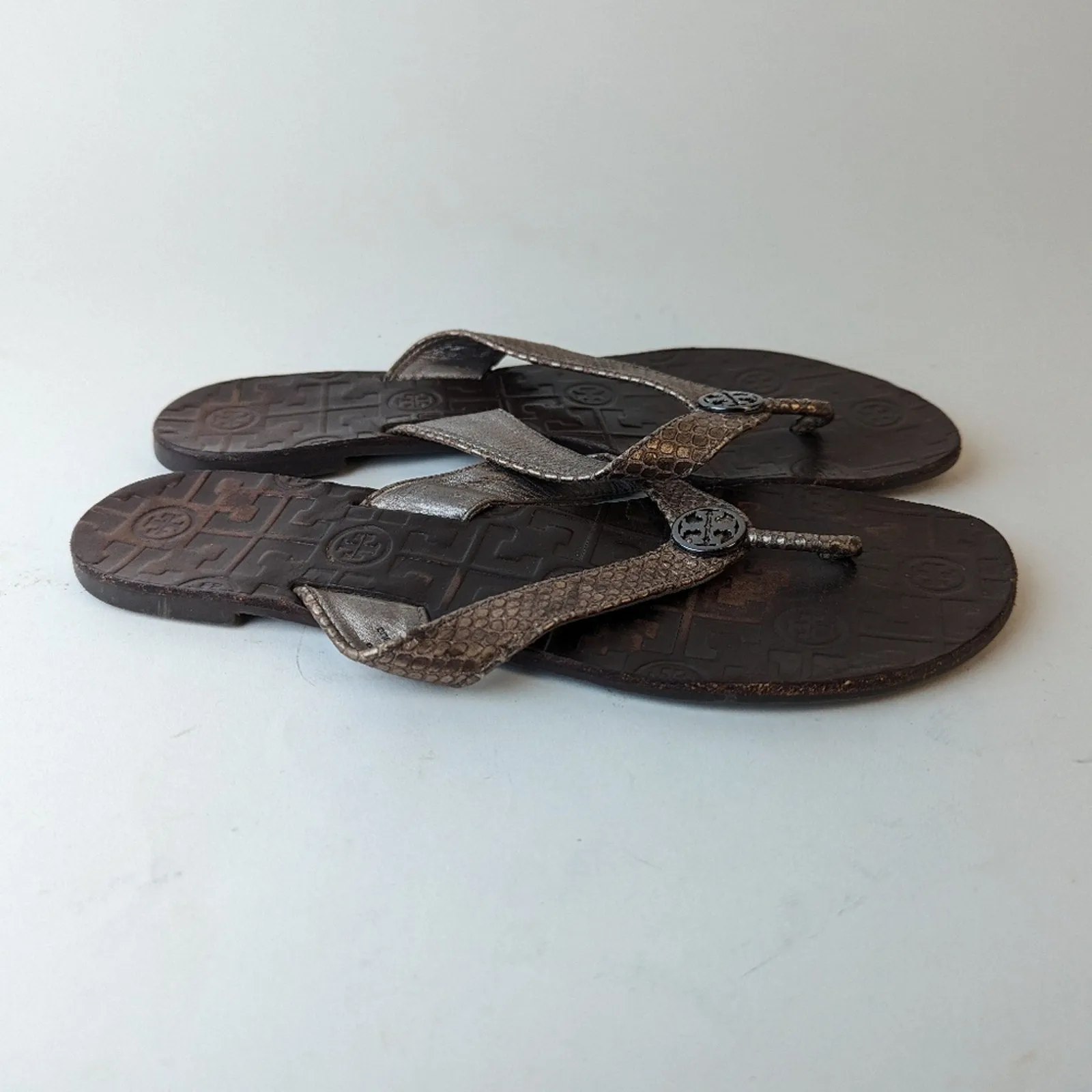 Tory Burch Thora Metallic Snakeskin Leather Flip Flops / 9